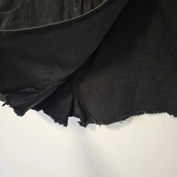 Highway Jeans Black Denim Plus Sized Skort Size 22 NWT - Picture 8 of 9